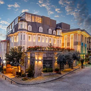 **** Otel Amiral Palace Boutique Class Türkiye