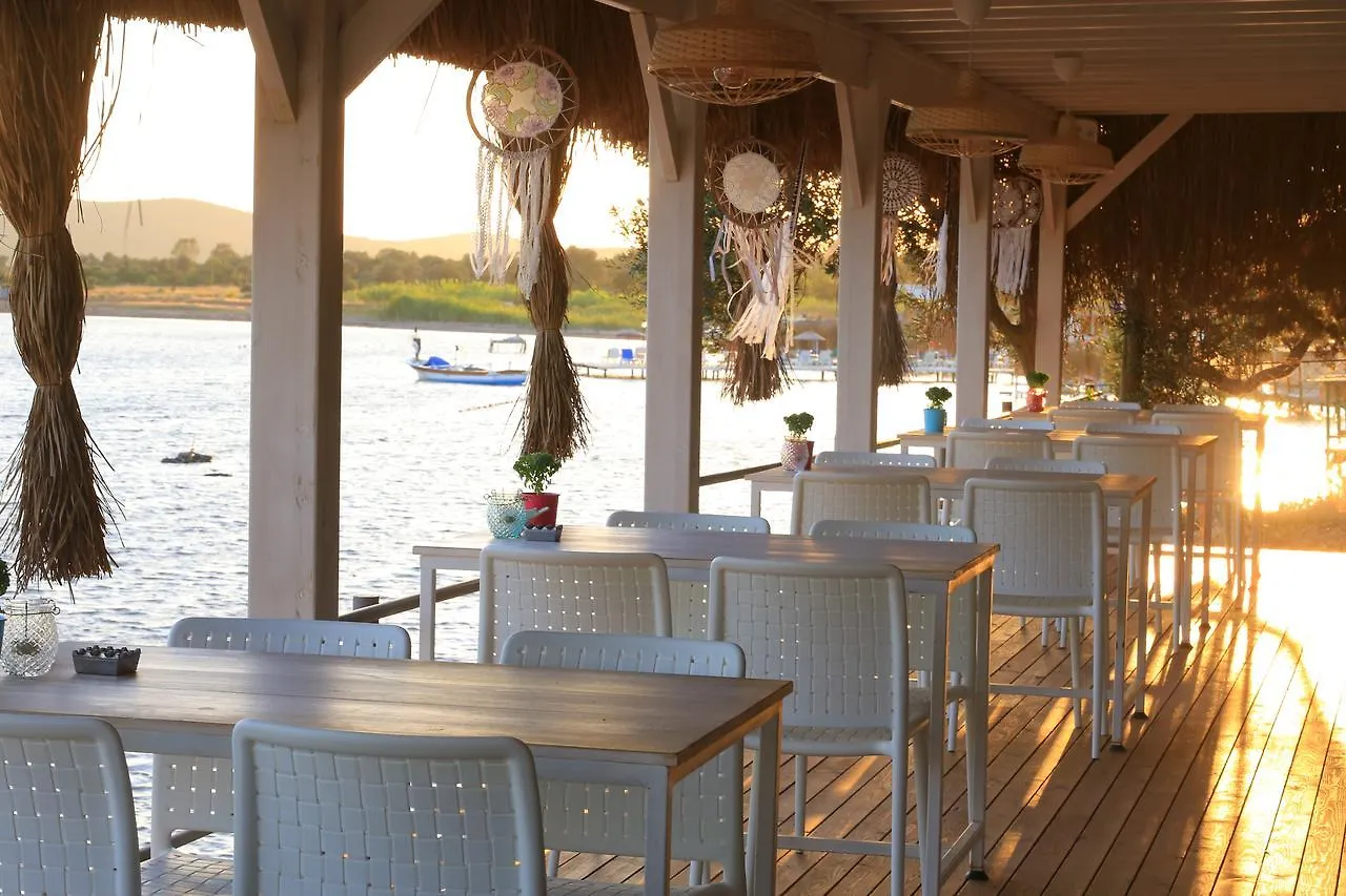 Mola Cunda Hotel Ayvalı